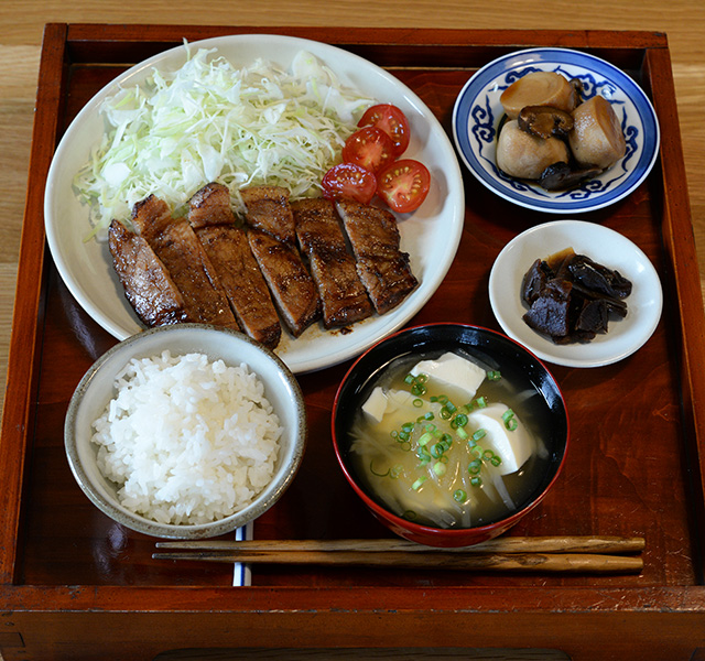 10月の日光美味定期便 先々代、上澤梅太郎がごく親しい方だけのために作っていた豚肉の味噌漬け | 梅太郎通信